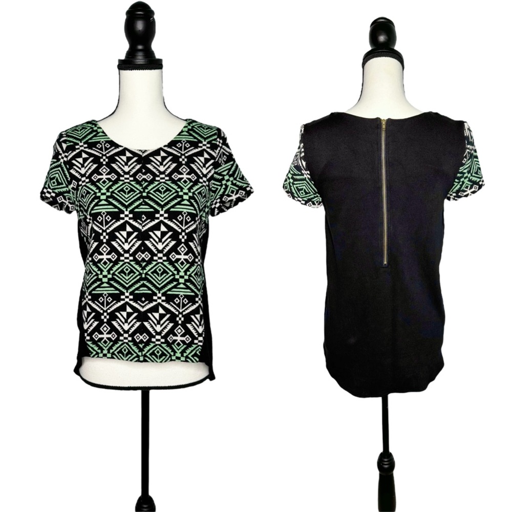Anthropologie Sundays in Brooklyn Green White Geometric Print Hi Lo Tee Shirt XS